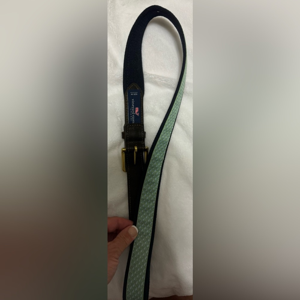 Vineyard Vines Men’s leather and navy canvas belt size 36
